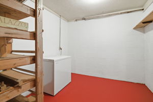  Photo 33