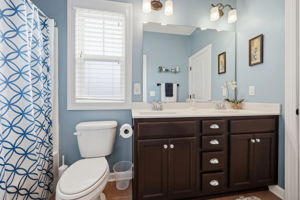  Photo 33