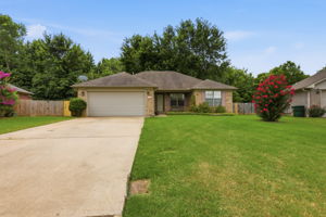 Residential real estate media in Conway, Arkansas by Avery & Bryant
