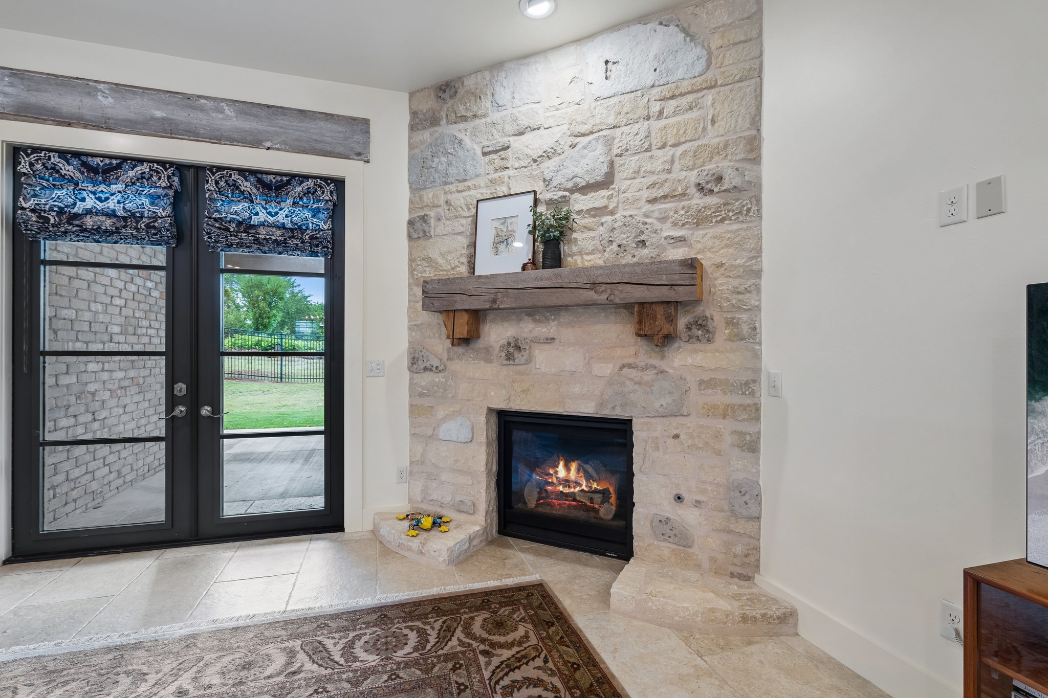 1605 NW 199th St_011.jpg