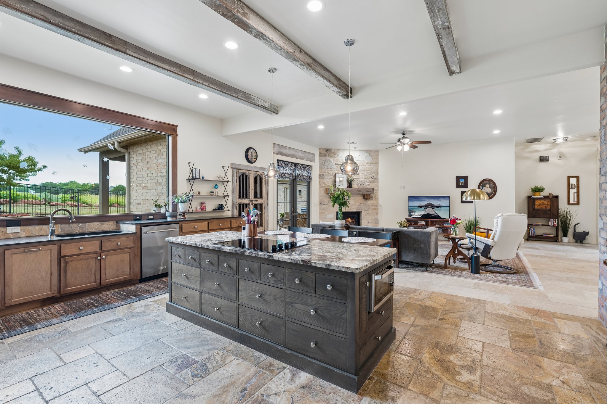 1605 NW 199th St_016.jpg