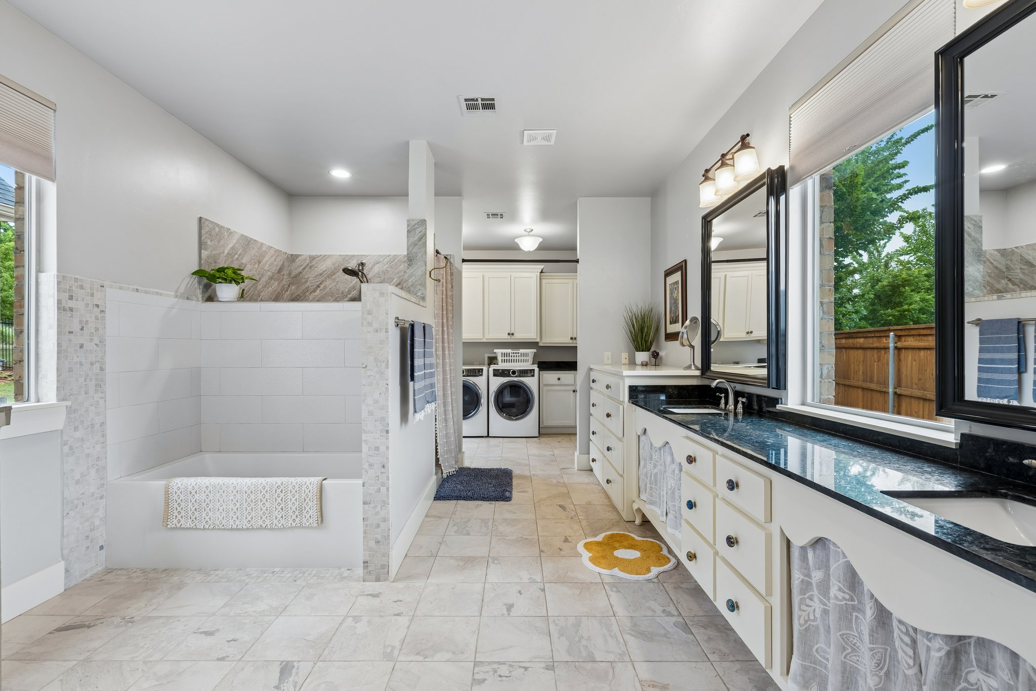 1605 NW 199th St_028.jpg