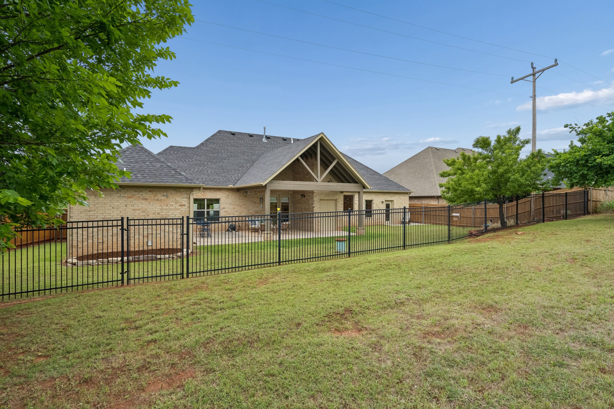 1605 NW 199th St_053.jpg