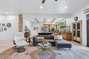 1605 NW 199th St_010.jpg