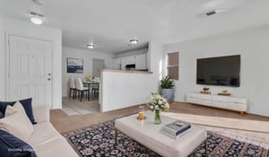 DSC01753 virtually staged.jpeg