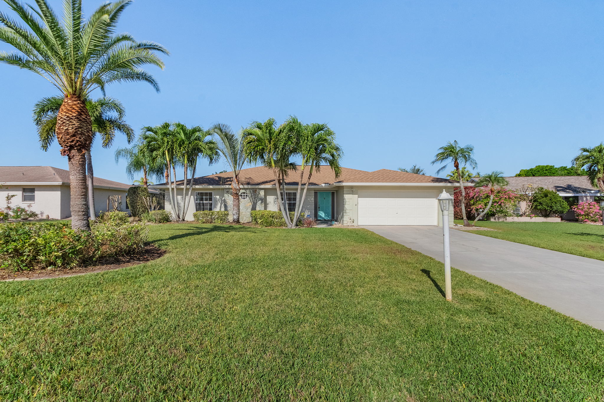1605 Tredegar Dr, Fort Myers, FL 33919, USA Photo 2