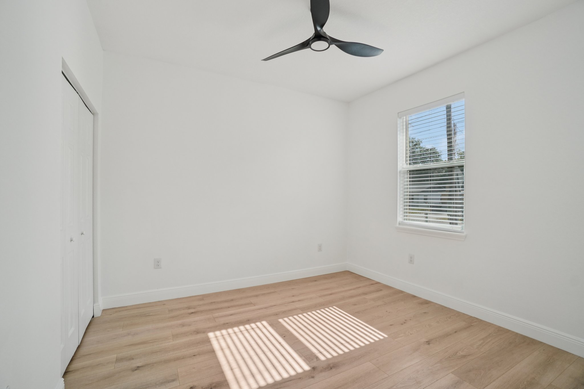 E Maple Ave-S1112-018.jpg