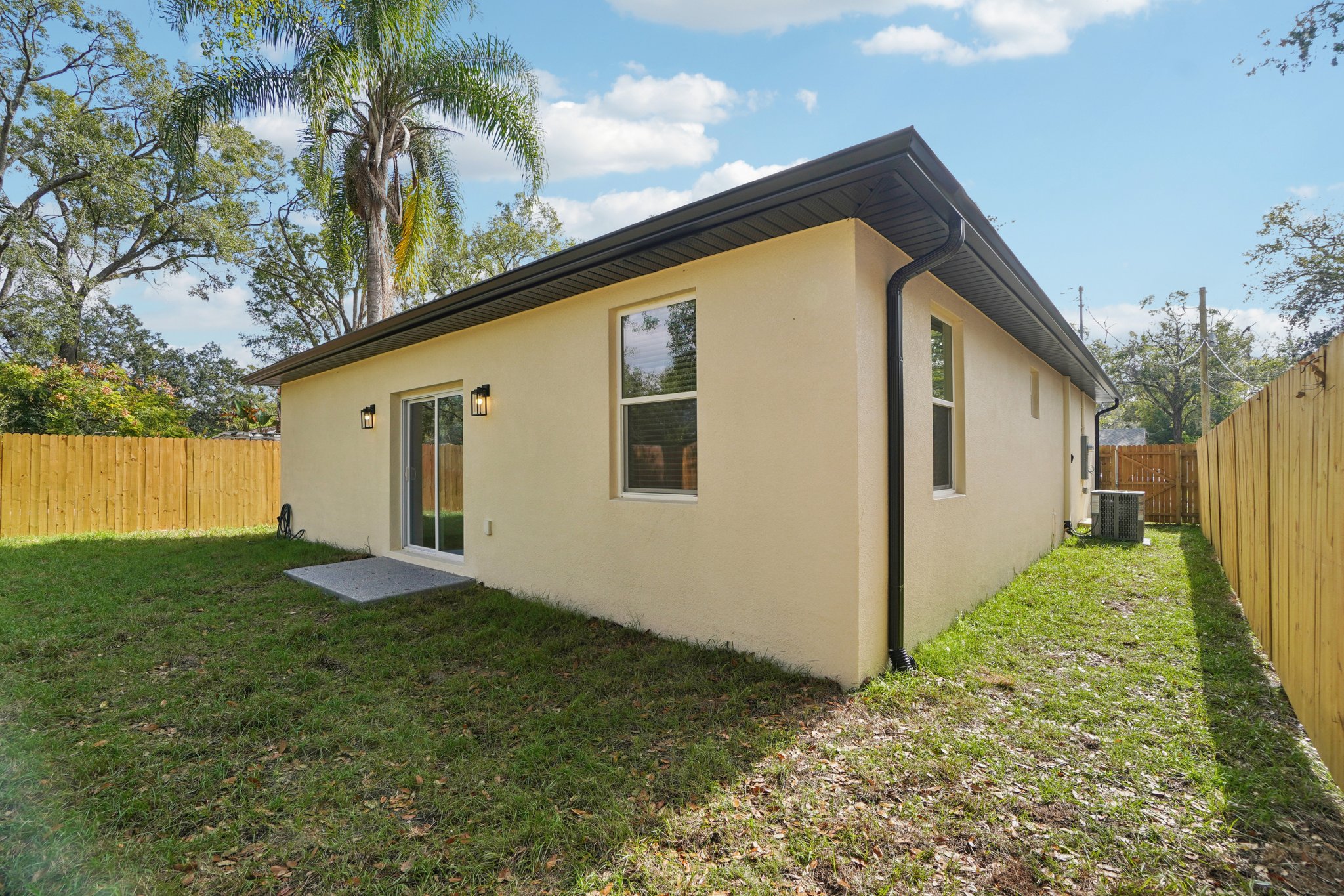 E Maple Ave-S1112-031.jpg