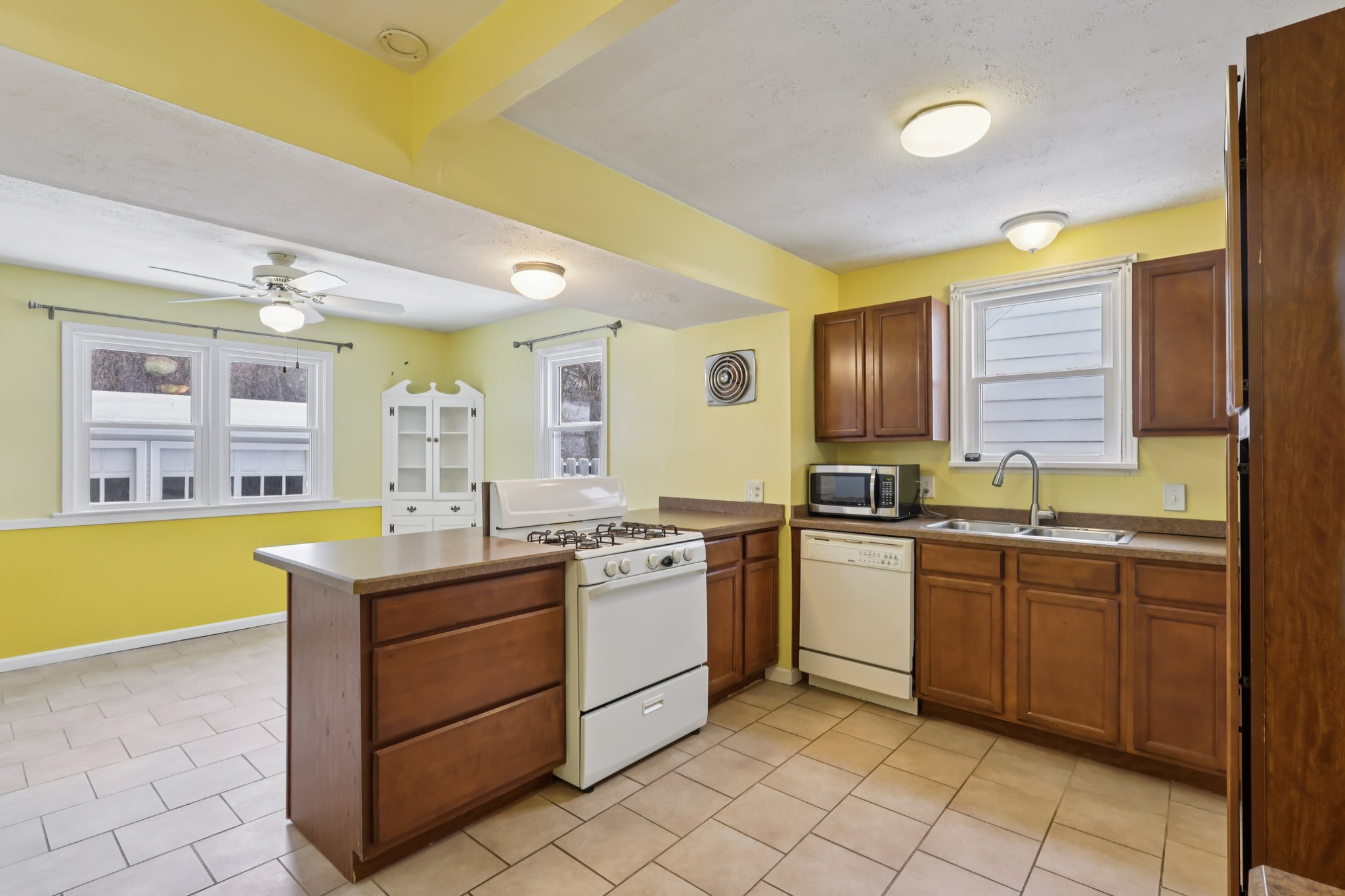 Parker Dr-S1212-008.jpg