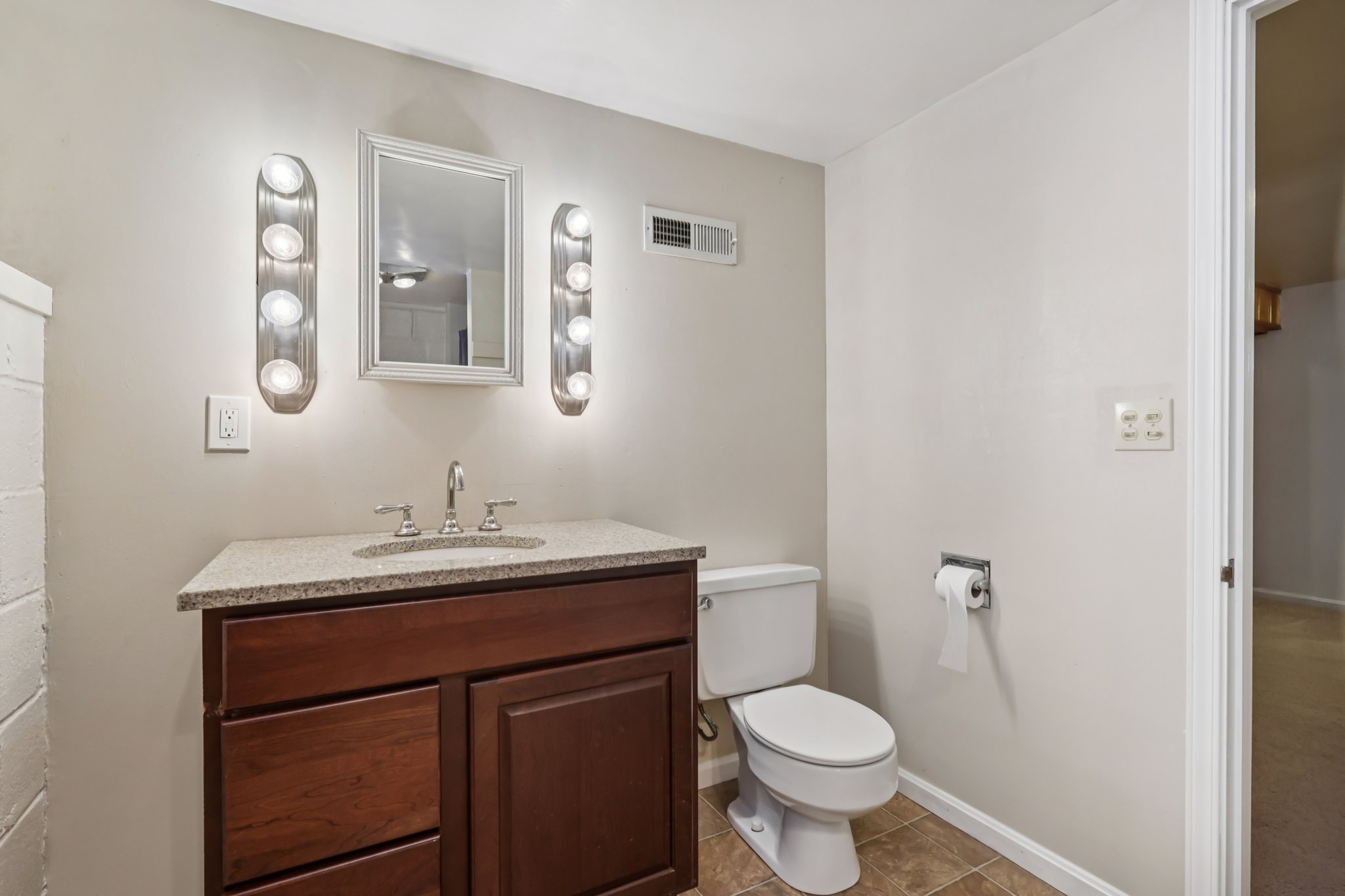 Parker Dr-S1212-043.jpg