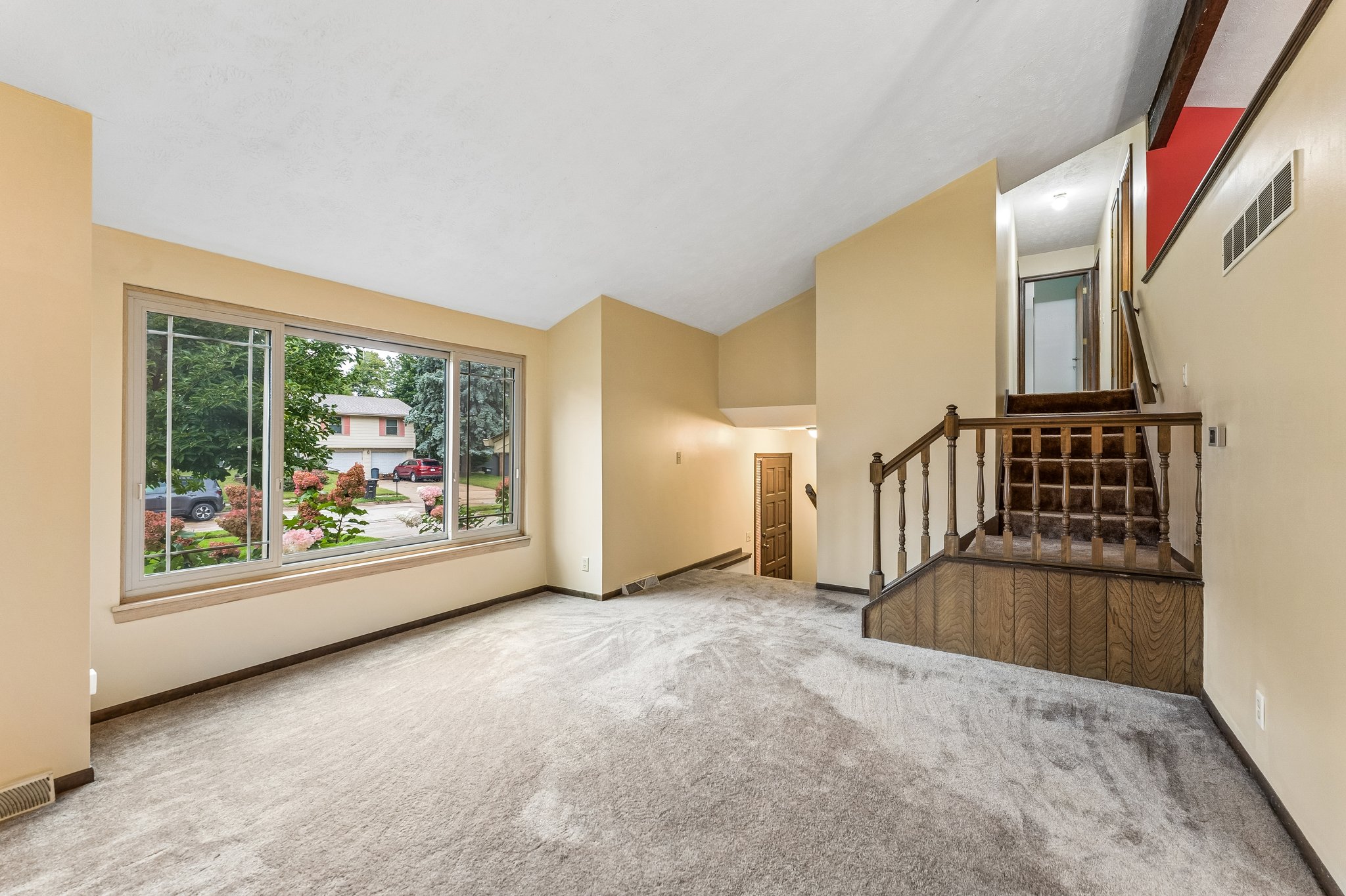 16065 Oak St_018.jpg