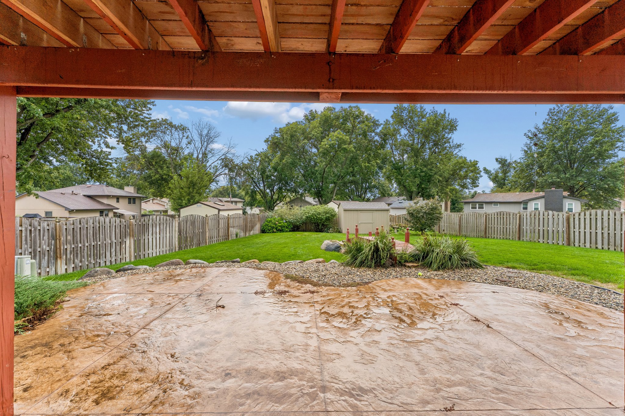 16065 Oak St_040.jpg