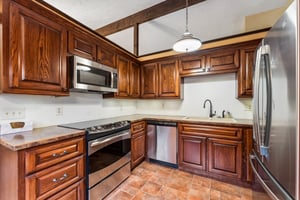 16065 Oak St_011.jpg