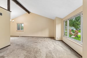 16065 Oak St_020.jpg