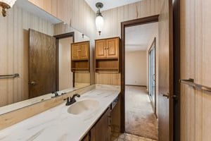 16065 Oak St_028.jpg