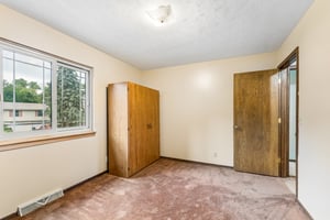 16065 Oak St_030.jpg