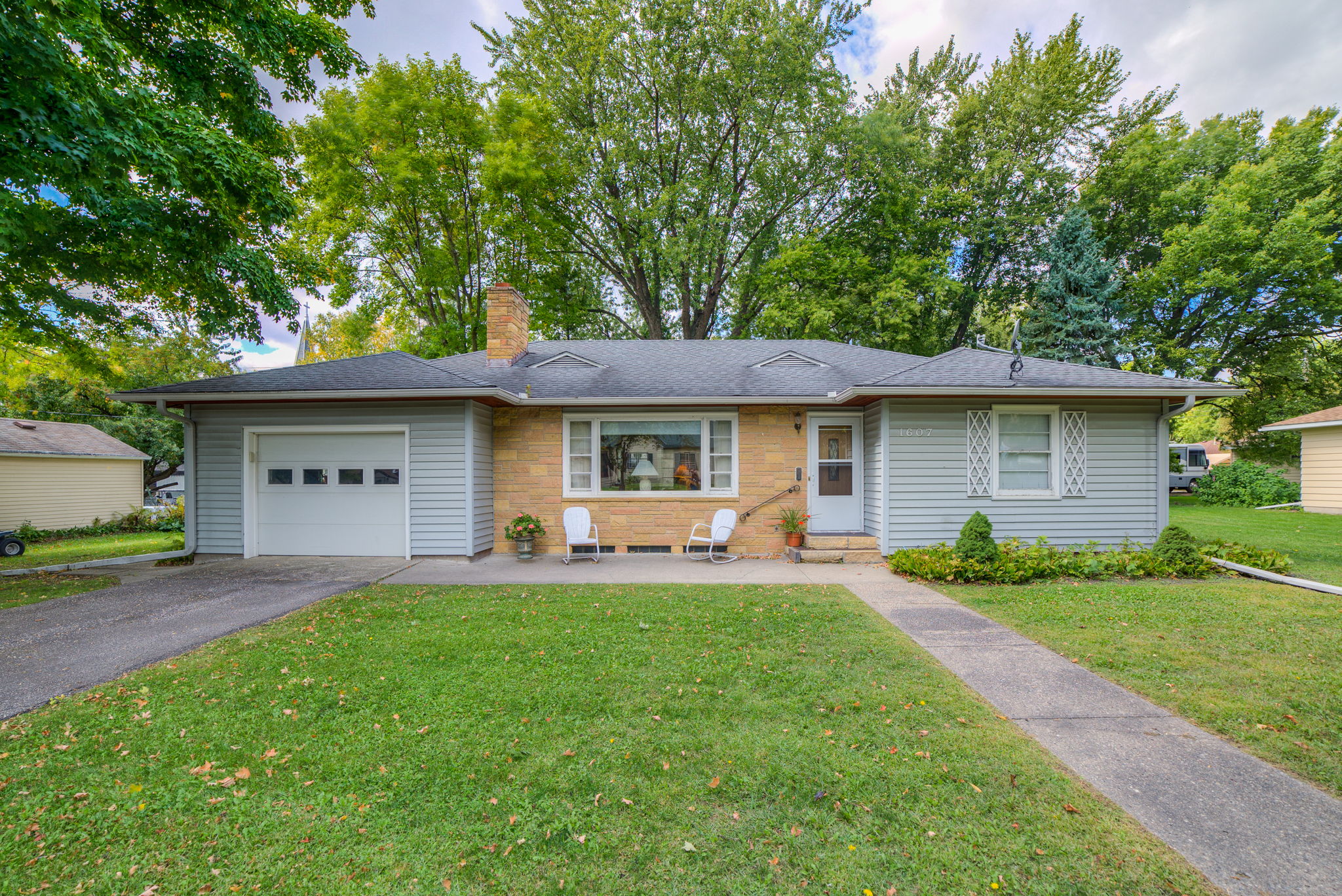 1607 Ives Ave N, Glencoe, MN 55336 ArchiPix