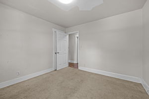  Photo 30