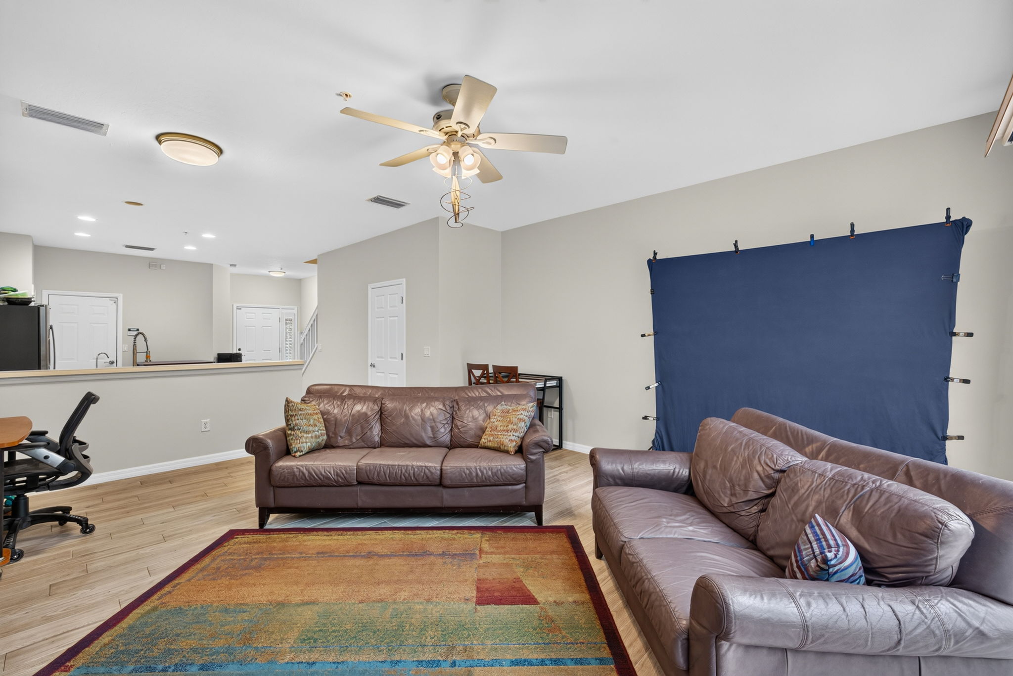 Living Room 3 of 4