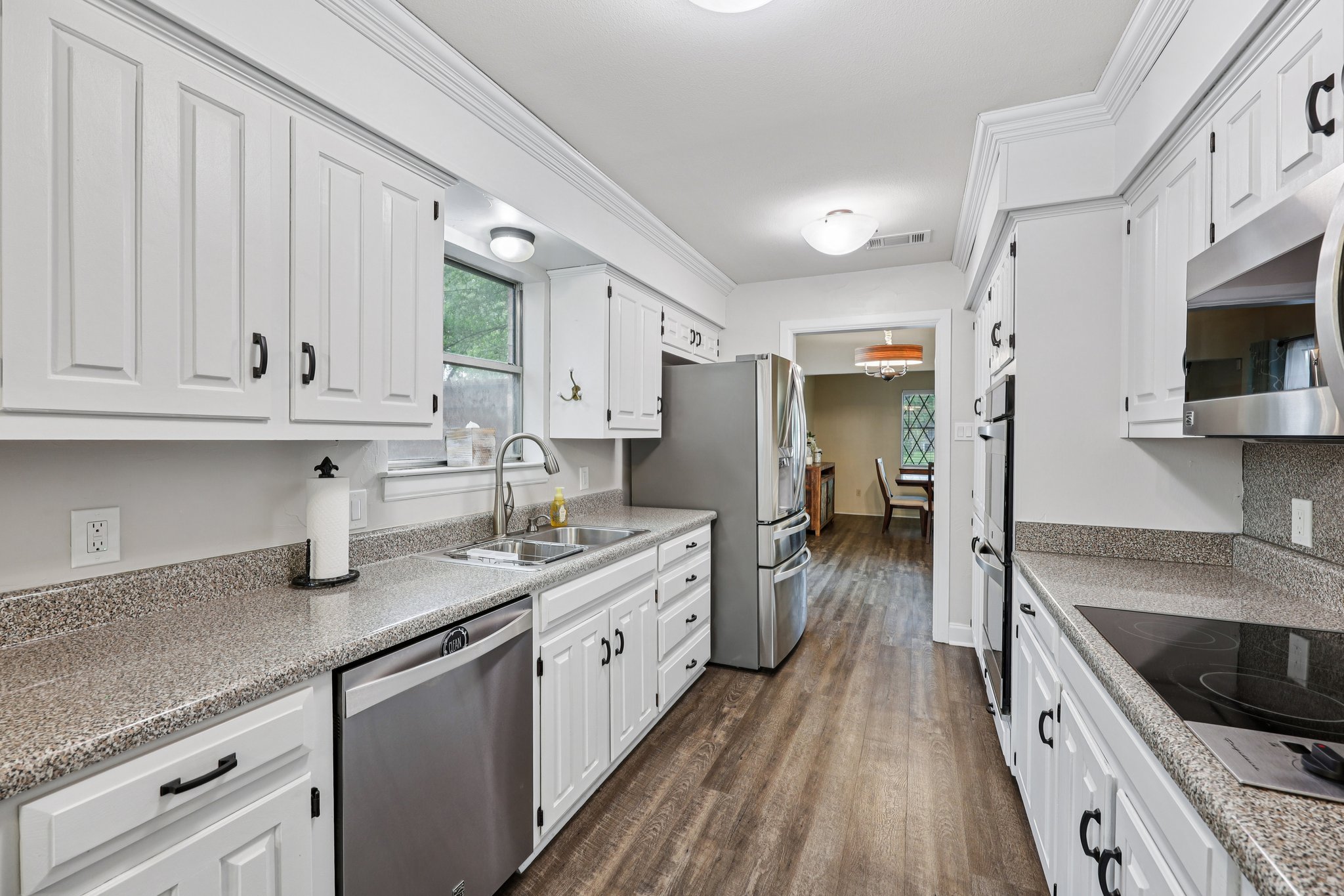 Lillian Ave-S2108-019.jpg