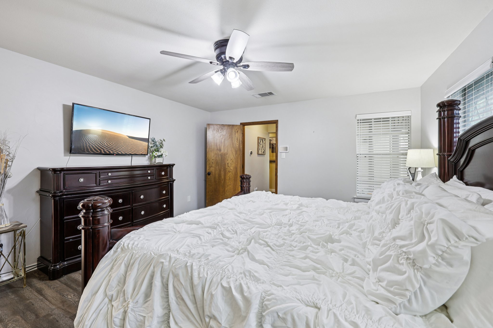 Lillian Ave-S2108-024.jpg