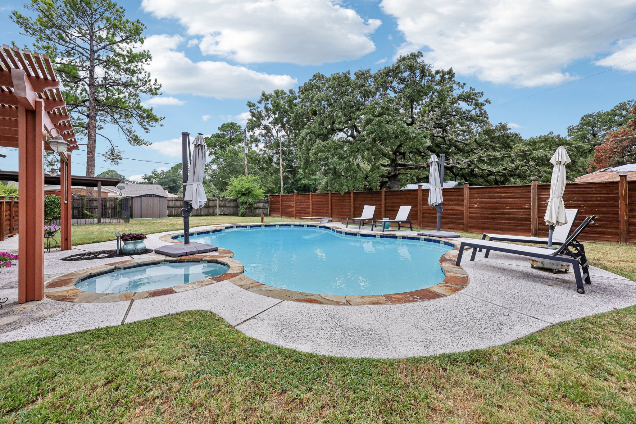 Lillian Ave-S2108-043.jpg