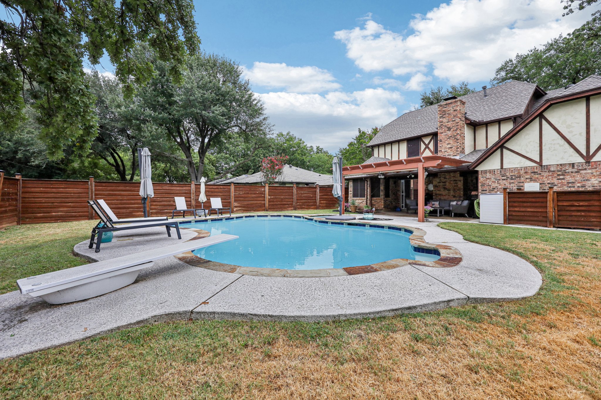 Lillian Ave-S2108-046.jpg