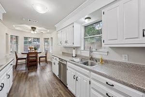 Lillian Ave-S2108-016.jpg