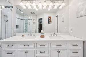 Lillian Ave-S2108-025.jpg