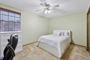 Lillian Ave-S2108-035.jpg