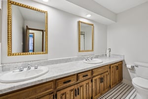 Lillian Ave-S2108-037.jpg
