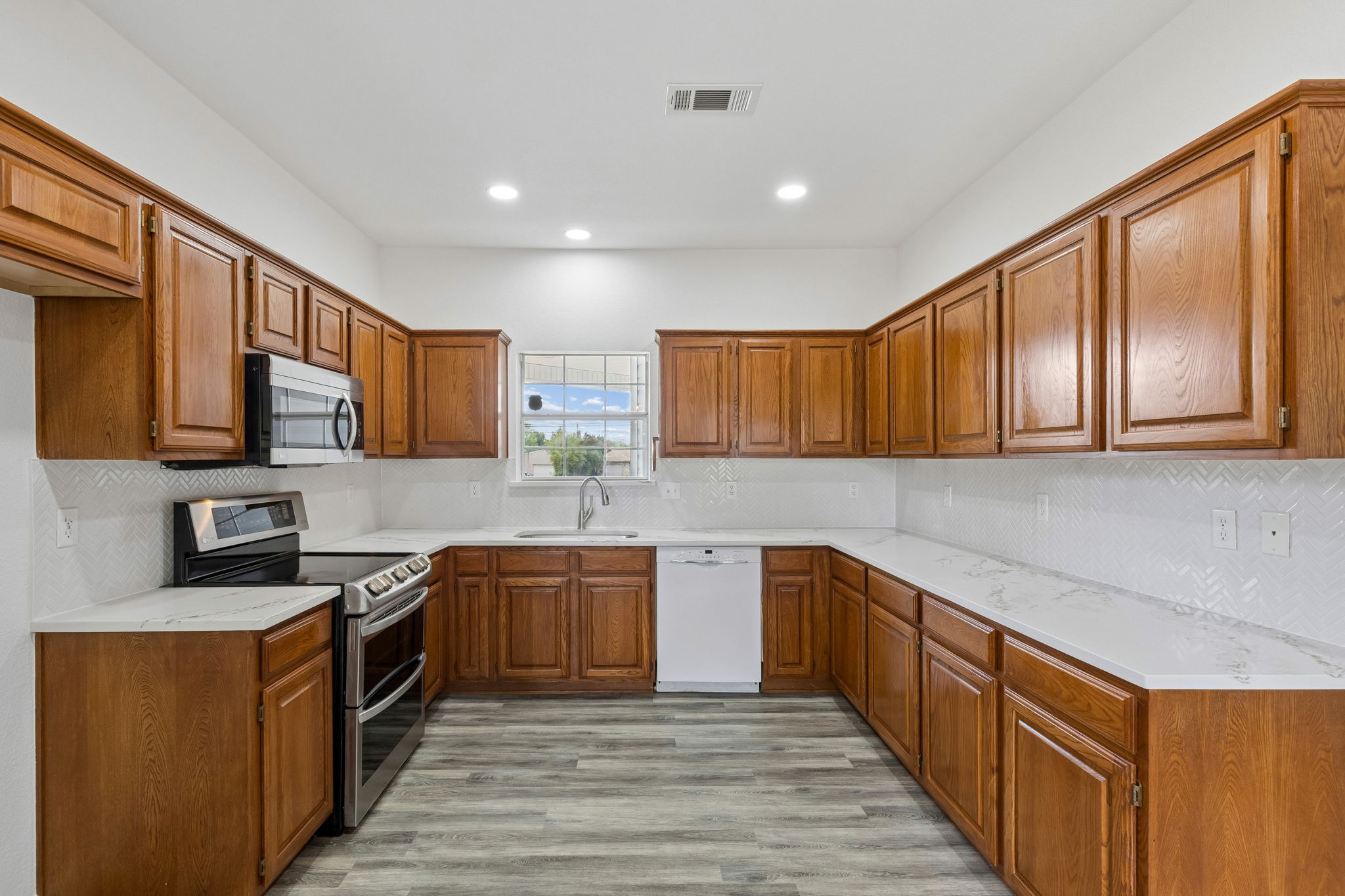 1609Blackburn_021