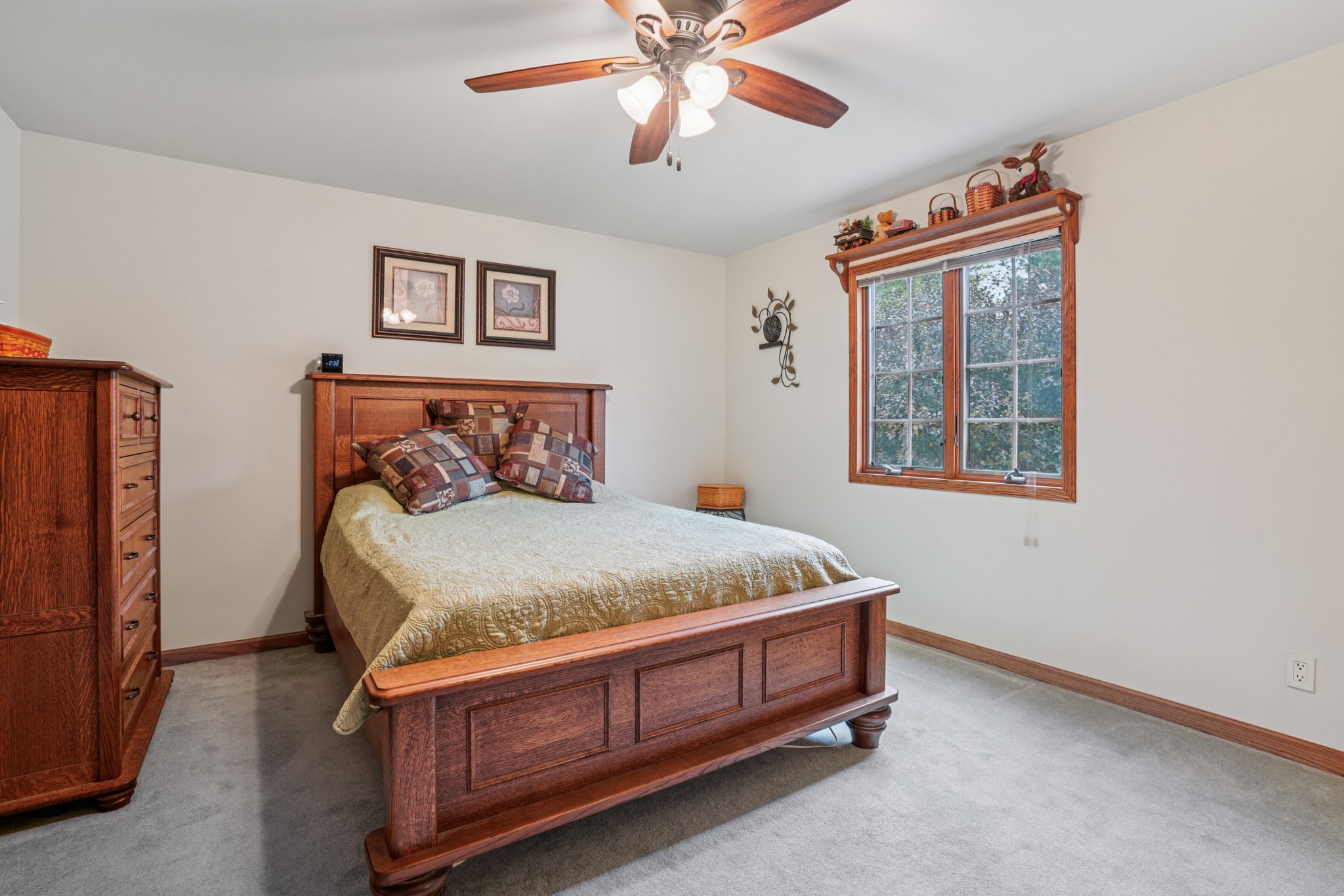 Larkspur Ln-S1908-022.jpg
