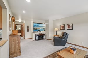 Larkspur Ln-S1908-012.jpg