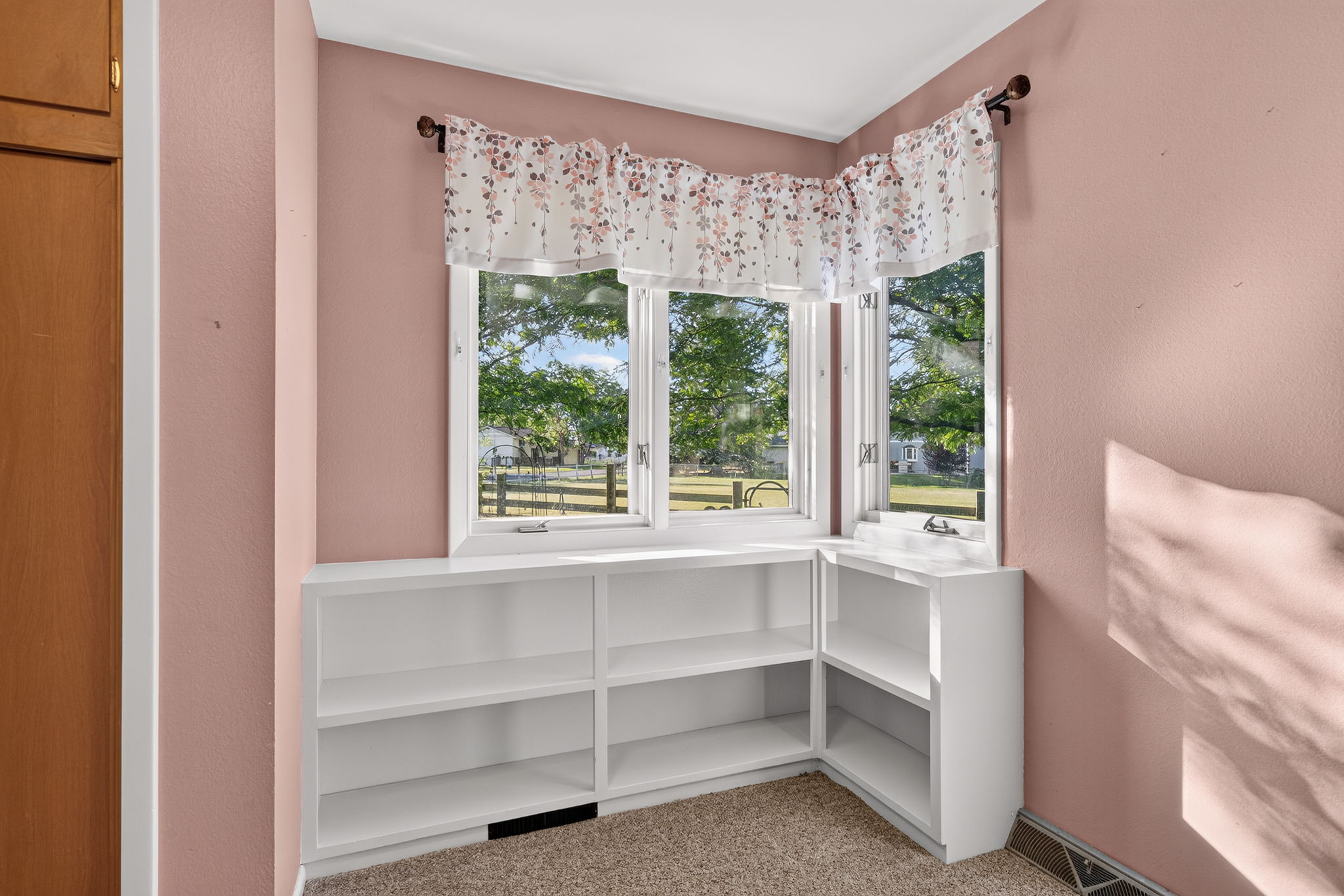  Photo 74