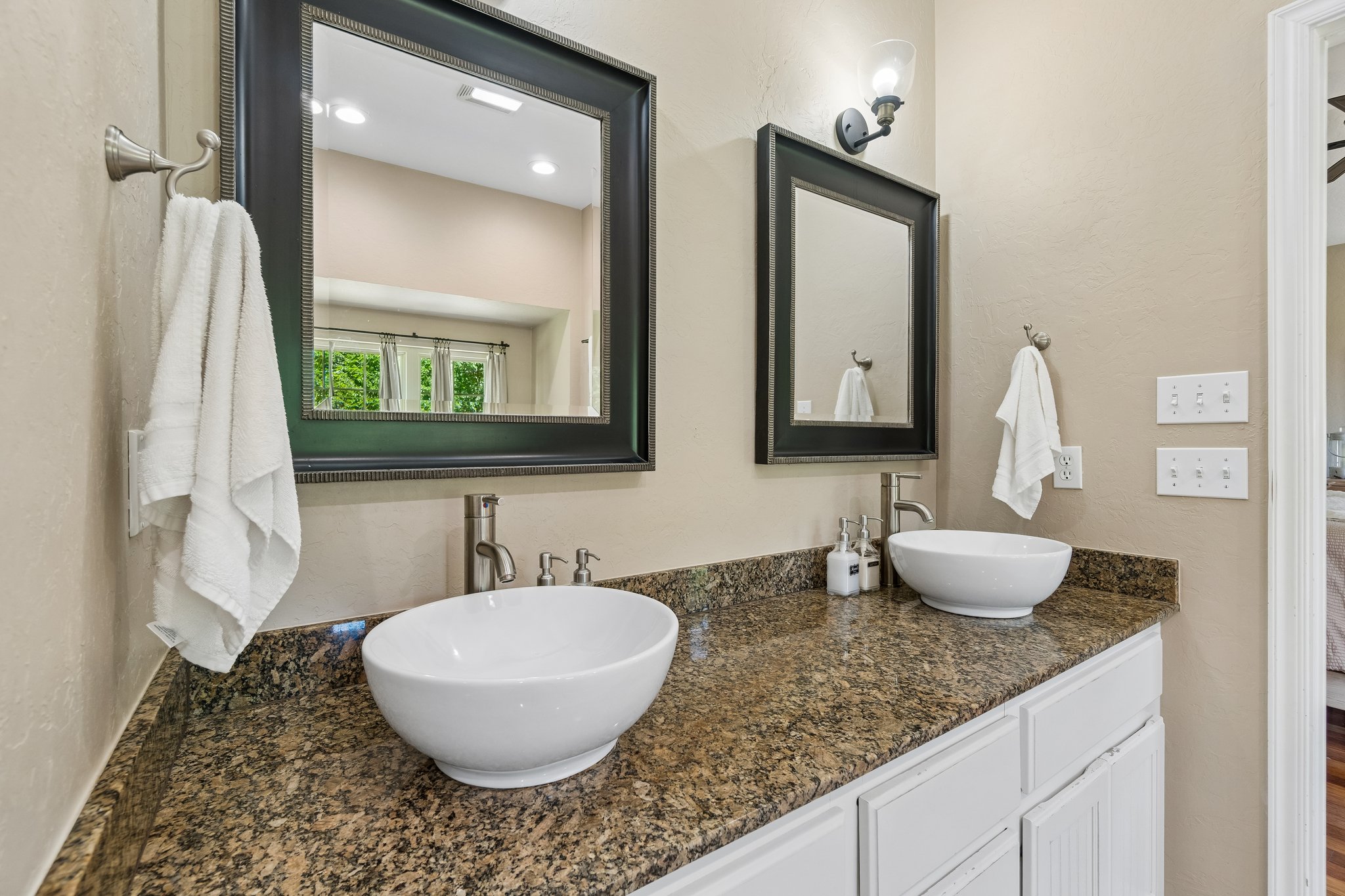 1609 Willow Rd_037.jpg