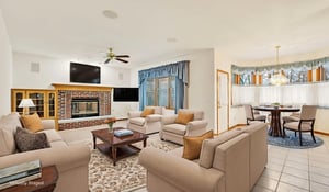 SOS04579 virtually staged.jpeg