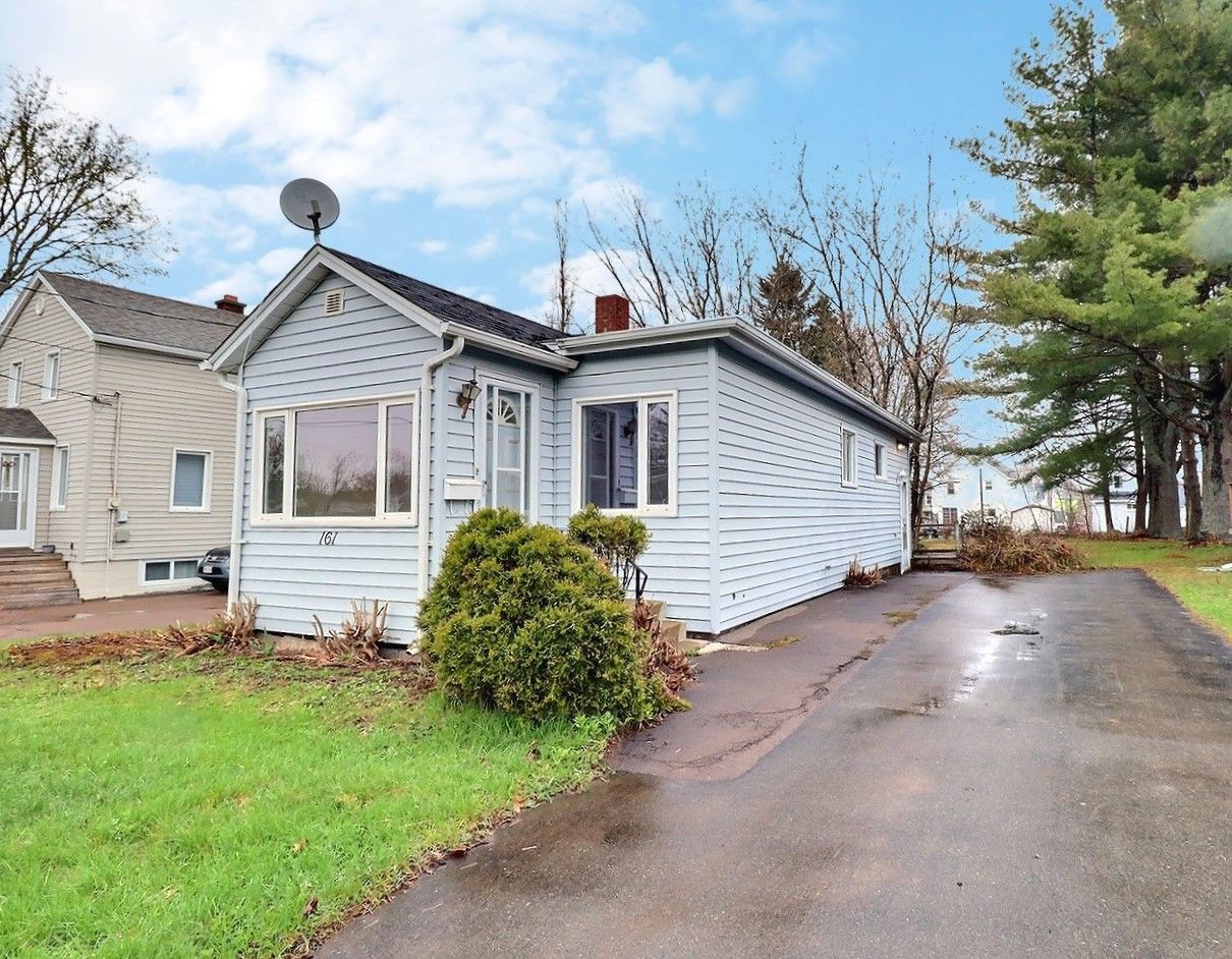 161 Broadway St, Moncton, NB E1A 3Y3 PROPICSTA & MeasureMySpace