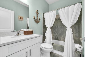  Photo 48