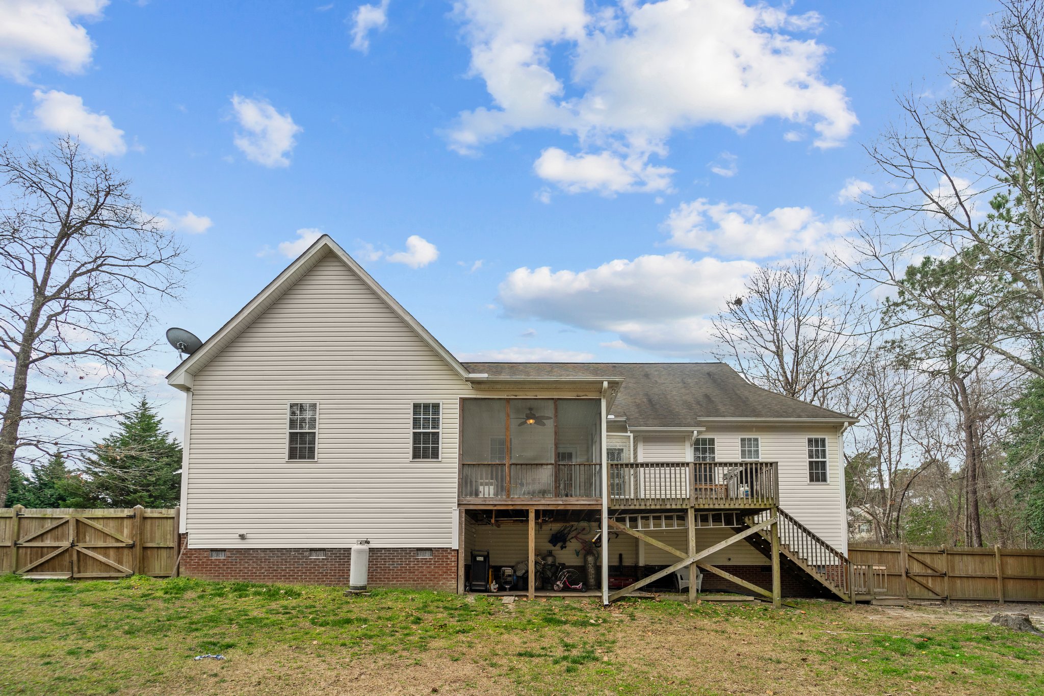 161 High Standard Ln, Angier, NC 27501