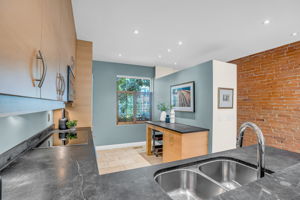 9-kitchen2