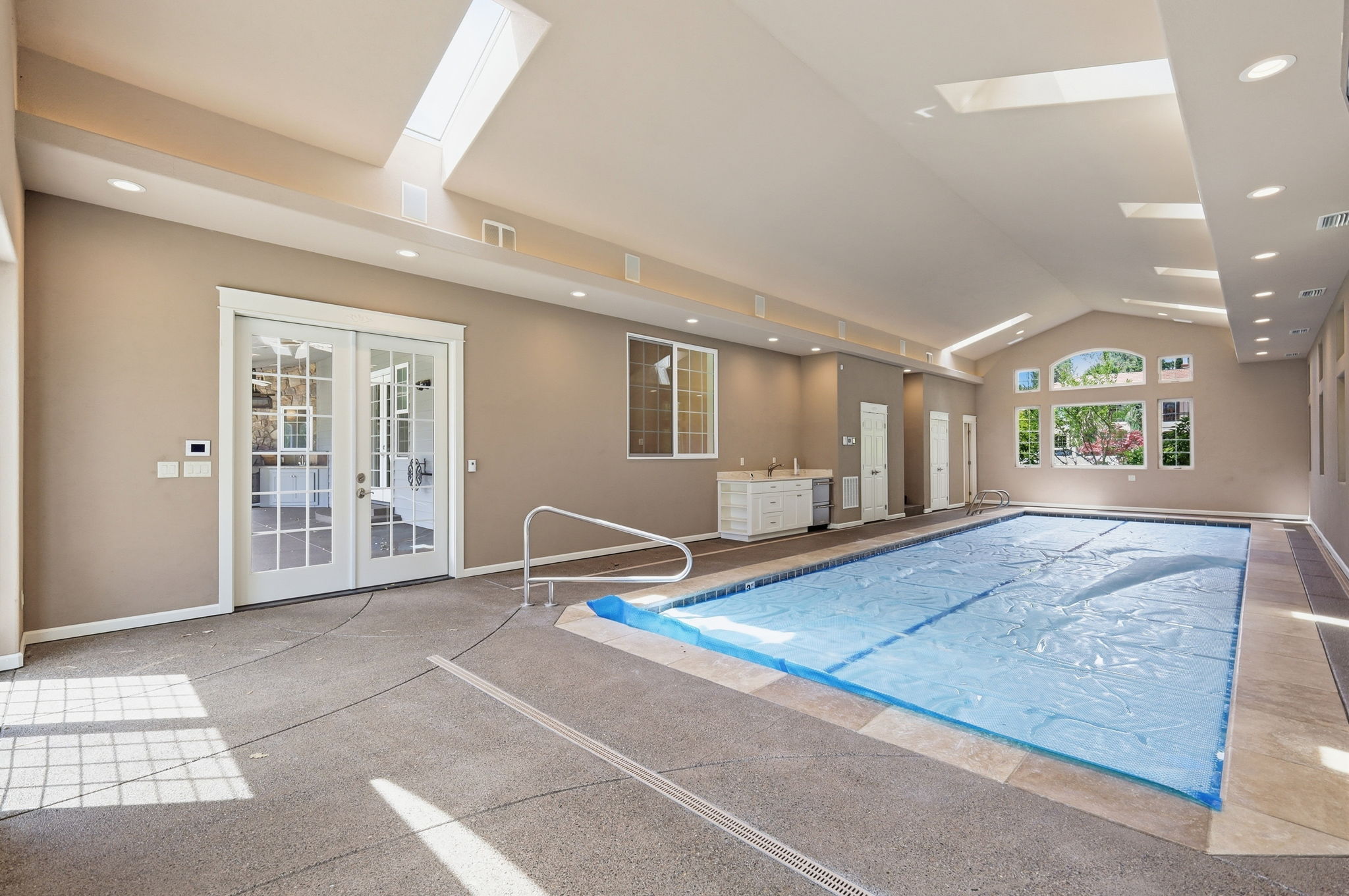  Photo 33