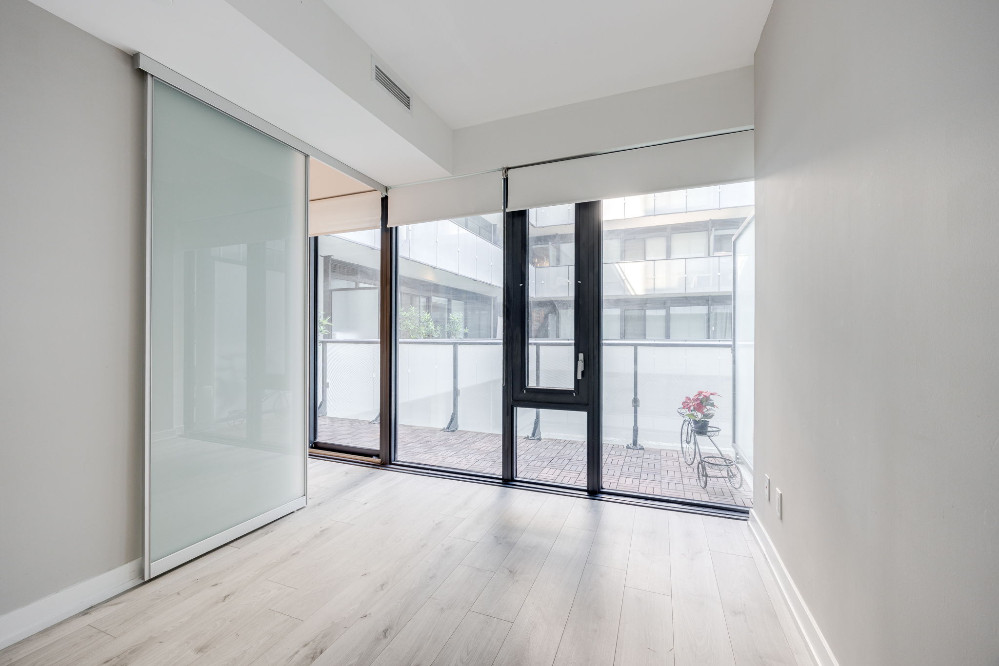 Toronto property showcase — delivered property photograph 16