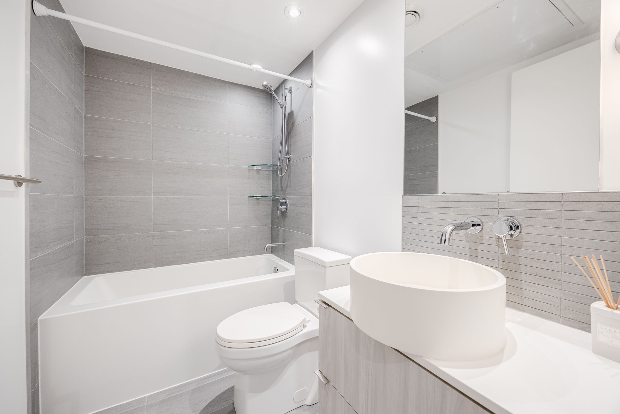 Toronto property showcase — delivered property photograph 17