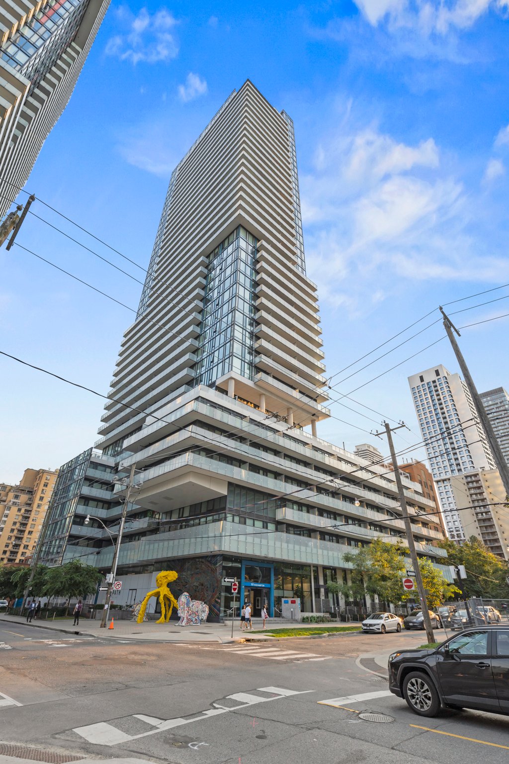 161 Roehampton Ave Unit 2711 Toronto, ON M4P 0C8