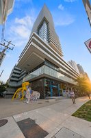 161 Roehampton Ave Unit 2711, Toronto ON