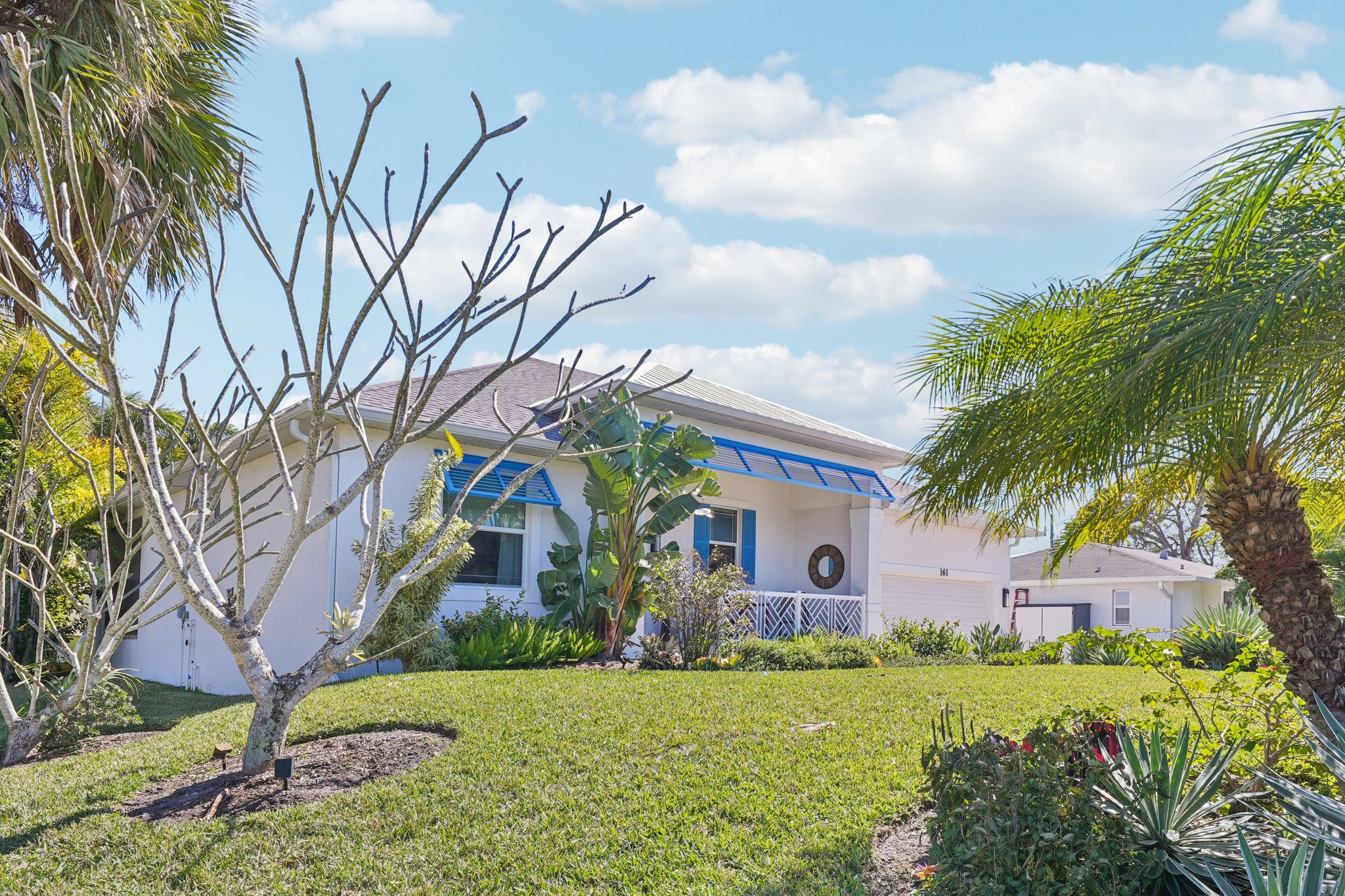 Tahiti Cir-S0302-003.jpg