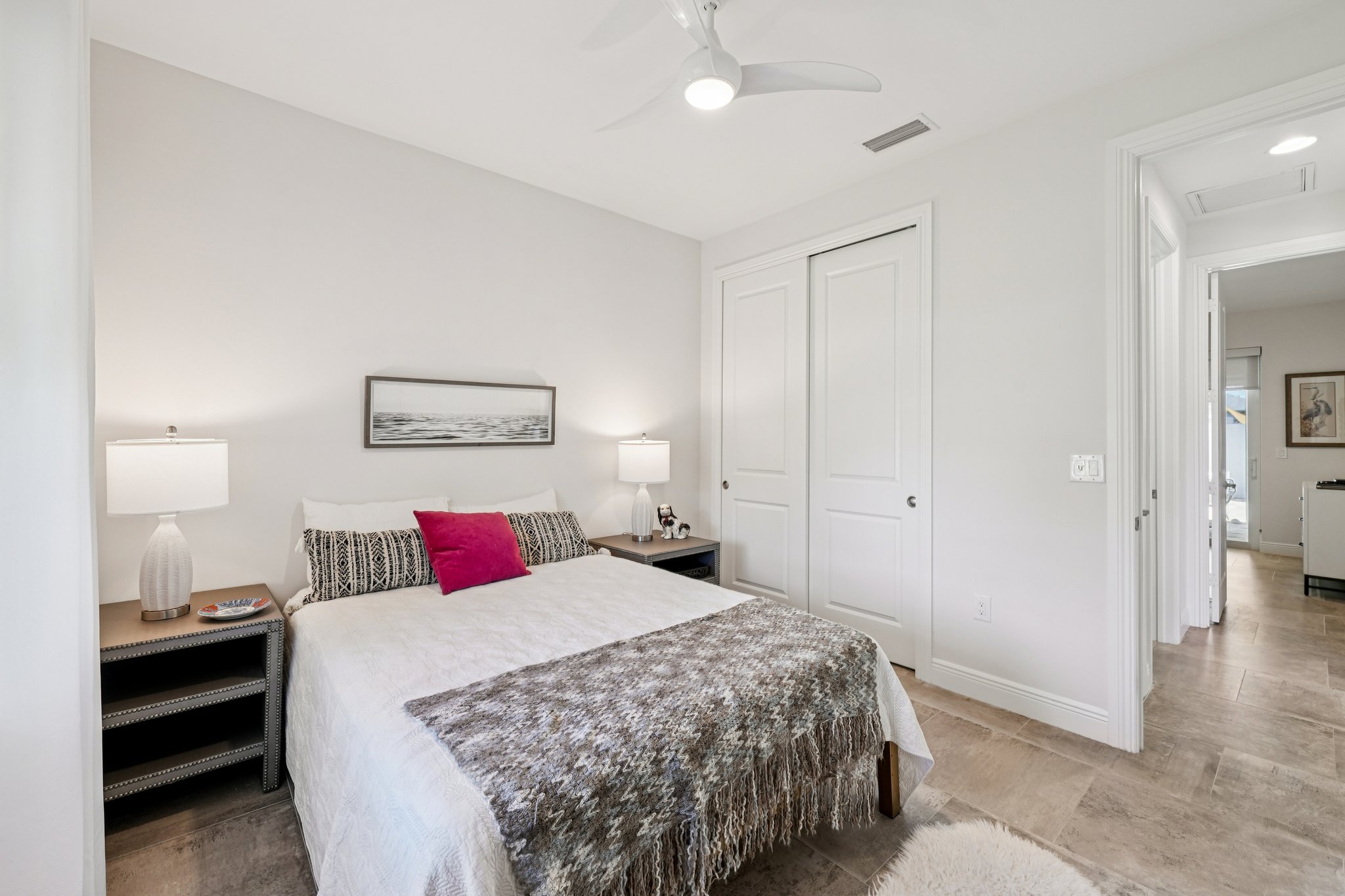 Tahiti Cir-S0302-020.jpg