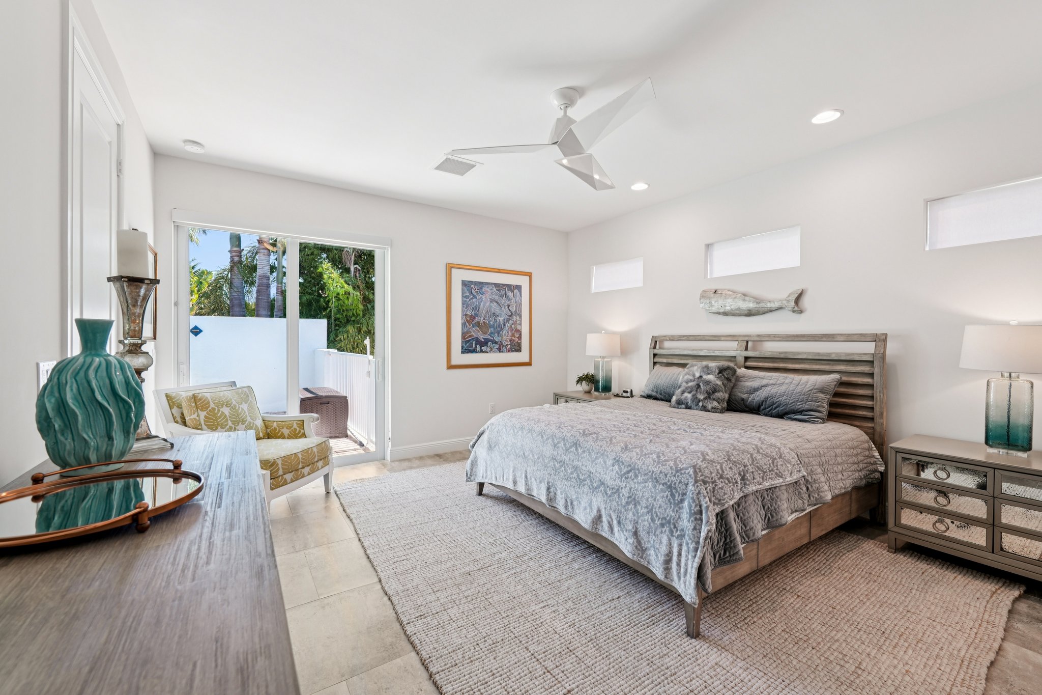 Tahiti Cir-S0302-025.jpg