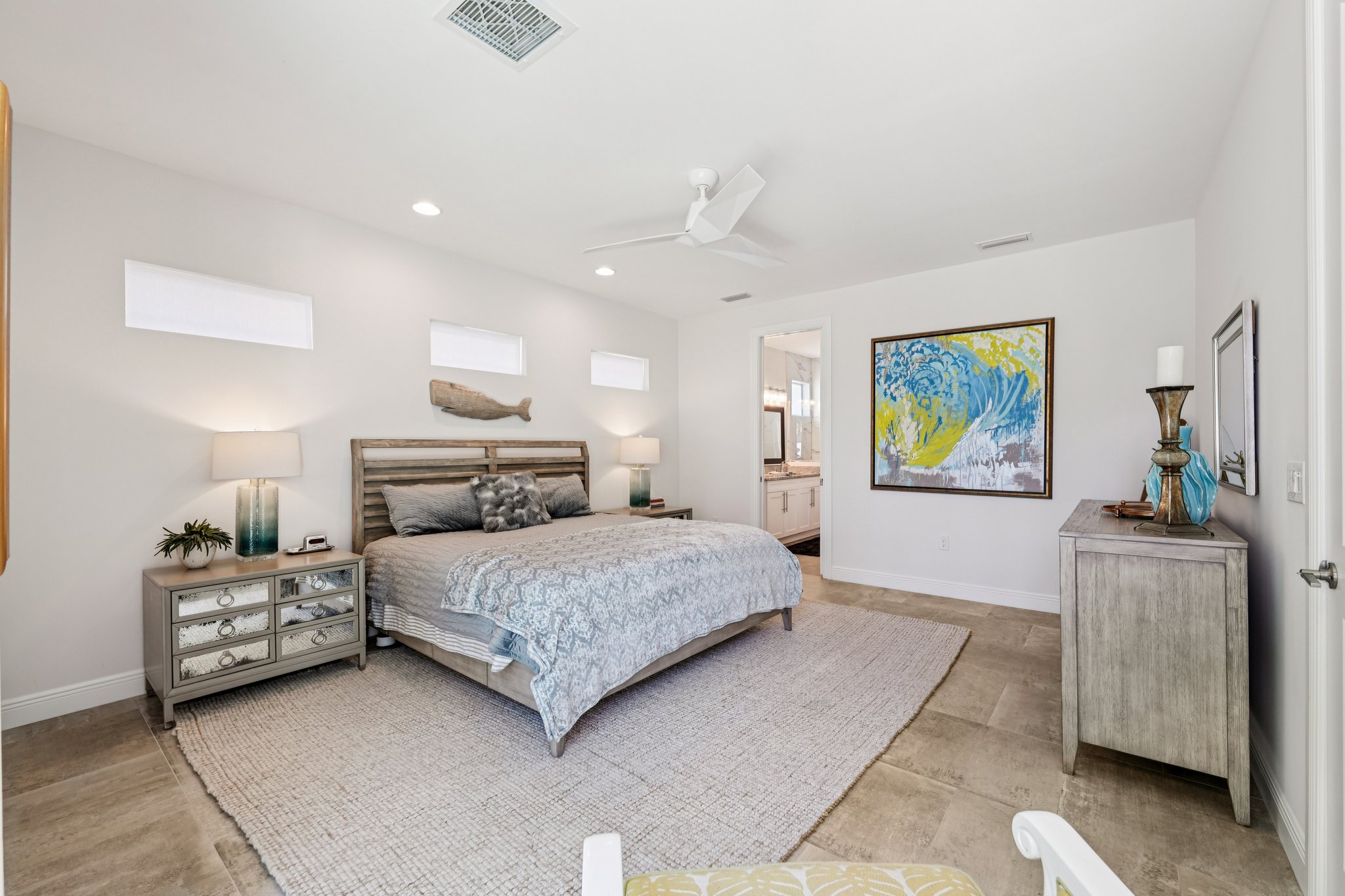 Tahiti Cir-S0302-027.jpg